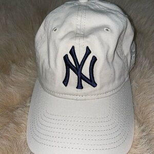 New Era New York Yankees Cream and Navy Women's Hat